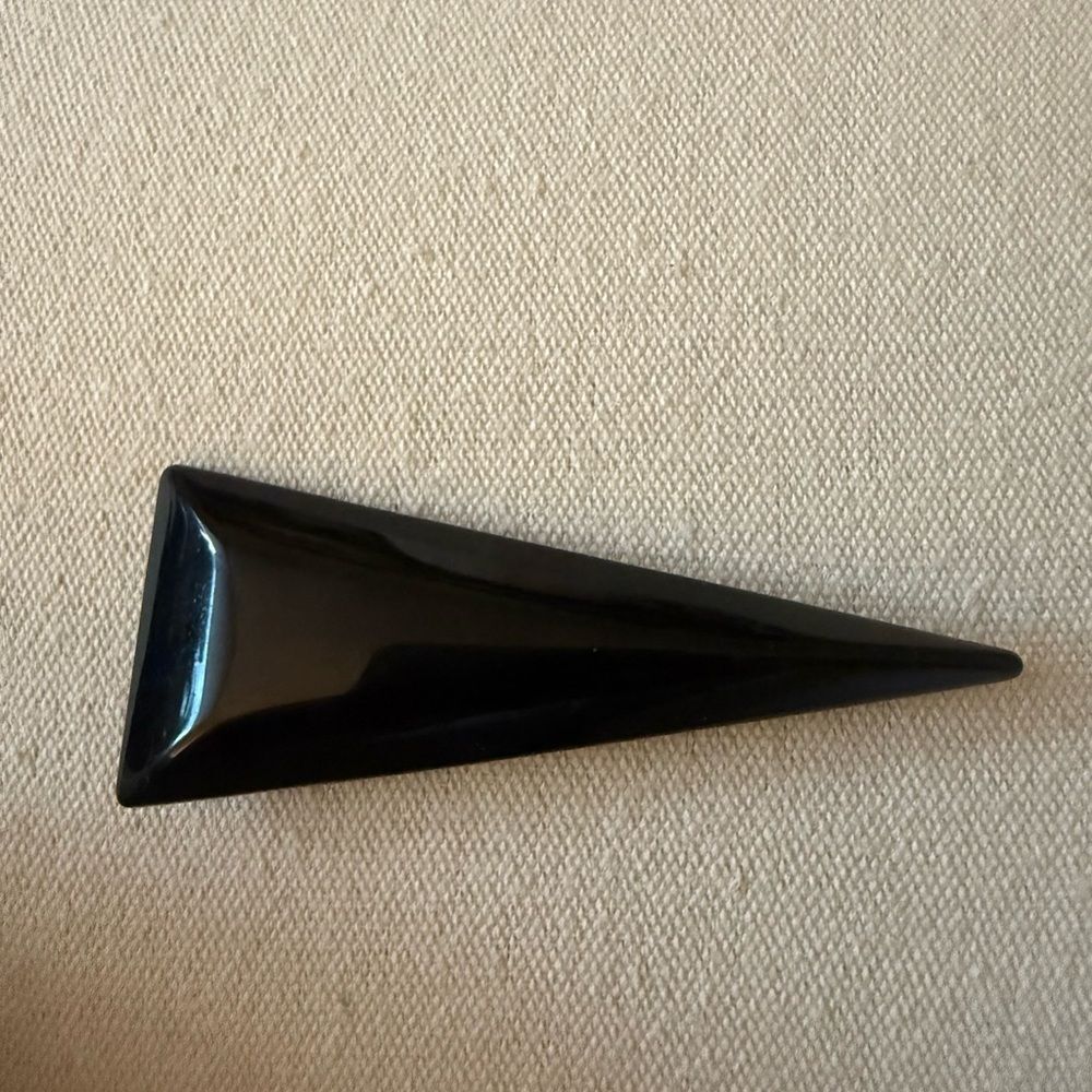 Monet Signed Modernist Black Lucite Pointer Vintage Brooch.